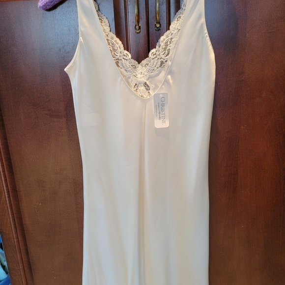 Pure Silk Chemise/Slip - Picture 2 of 3